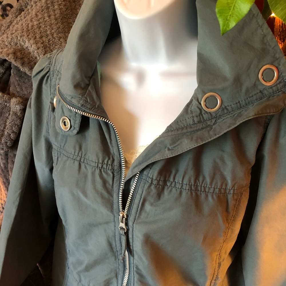 Women’s Columbia Casual Sportswear Hooded Jacket - Picture 2 of 7
